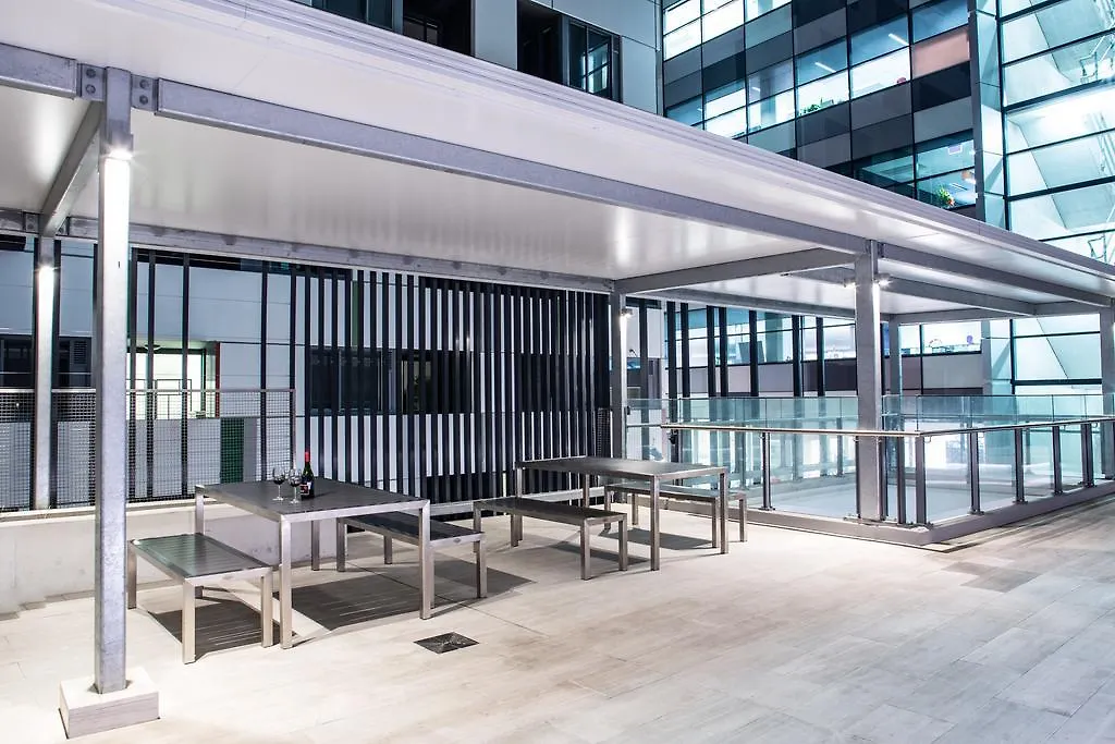 **** Aparthotel M&A Apartments Brisbane Australia